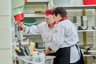 Kuchenne Rewolucje: Turek - Piwnica Smaku zmieniła się w Hot Loch Restauracja