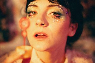 Najnowszy singiel Borons. Konkurs na Wariatkę roku wygrała walkowerem