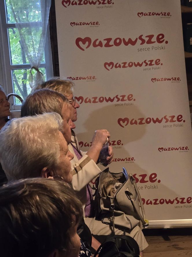 Były opowieści o herbacianych zwyczajach, wspomnienia dawnych spotkań przy stole, a także degustacje różnych gatunków herbat 