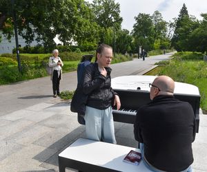 Fortepian przed Urzędem Miasta to prawdziwy hit!