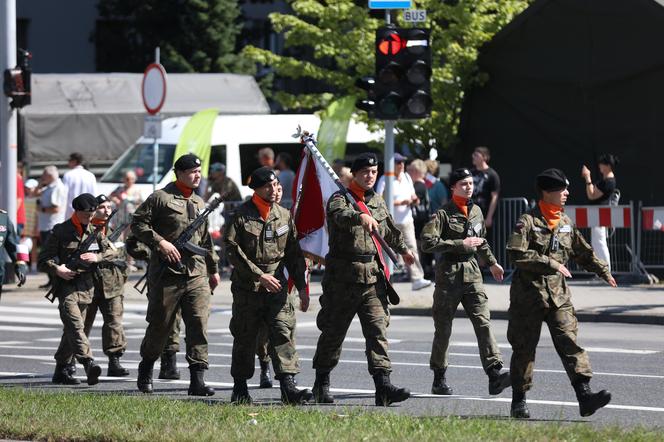 Defilada wojskowa w Katowicach i piknik. Wojewódzkie Obchody Święta Wojska Polskiego 2024