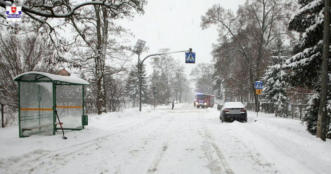Makabryczny wypadek pod Lublinem! Dwa auta staranowały 14-latkę. Kierowca uciekł [ZDJĘCIA]