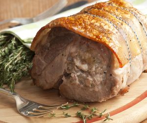 Boczek pieczony w rękawie - domowa wędlina