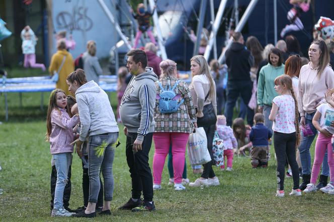 Festiwal kolorów na stadionie Walki Zabrze ZDJĘCIA