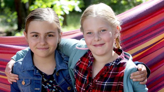 M jak miłość po wakacjach 2018. Lenka (Marysia Głowacka), Basia (Maja Wudkiewicz)