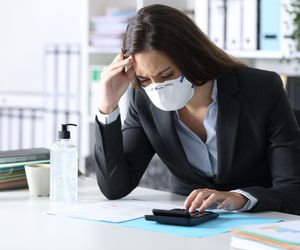 Odkryto dwa nowe objawy zakażenia koronawirusem. Mogą wynikać z uszkodzenia mózgu