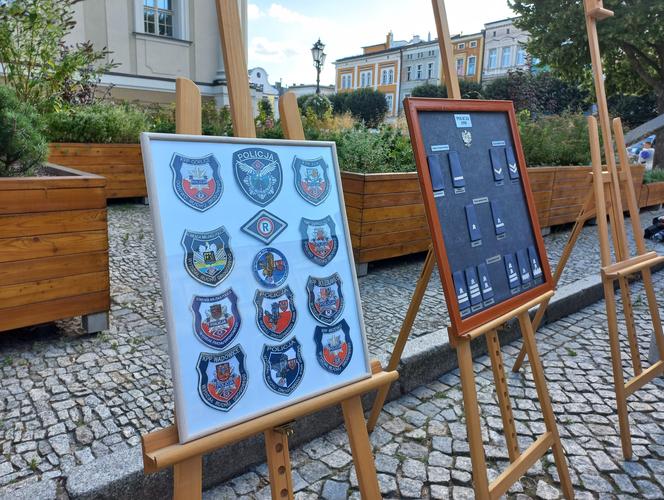 Policjanci świętowali na Rynku w Lesznie. Był uroczysty apel i piknik