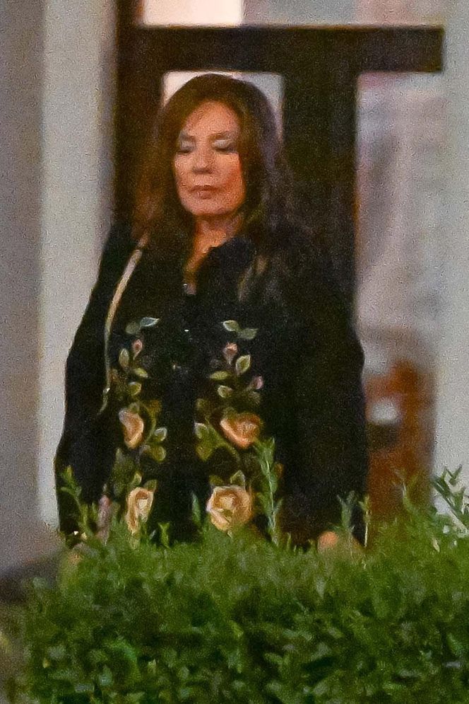 Agnieszka Perepeczko je, pije i tańcuje w środku nocy