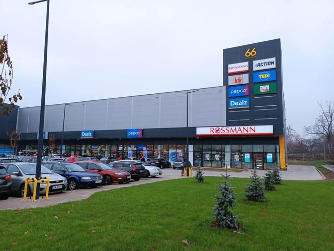 Nowe centrum handlowe we Wrocławiu otwarte! Jakie sklepy i promocje? [GALERIA]