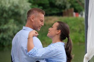 M jak miłość odc. 1820. Magda (Anna Mucha), Andrzej Budzyński (Krystian Wieczorek)