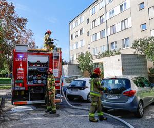 Pożar w bloku w Ostrowie Wielkopolskim. Nie żyje jedna osoba, 10 jest rannych