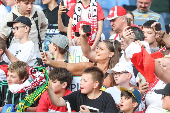 Kibice na meczu gwiazd Polska - Brazylia na Stadionie Śląskim