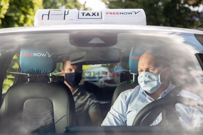 2 miliony użytkowników i ponad 6 milionów zamówień. Jak działa branża taxi w pandemii?