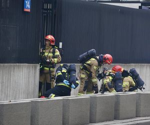 Zamknięta ulica w centrum Warszawy. Tajemnicze ćwiczenia, chodzi o ambasadę.