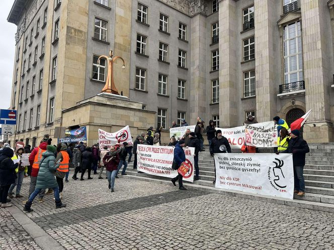 Protest przeciwko Kolei Dużych Prędkości w Katowicach 