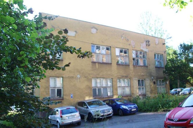 Niektóre budynki psychiatrii w Szpitalu Śląskim wyglądają jak z filmów grozy. Teraz to się zmieni