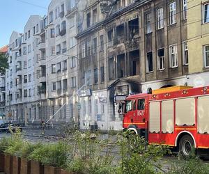 Pożar w Poznaniu. Wielu strażaków rannych. W czasie działań gaśniczych doszło do eksplozji [ZDJĘCIA].