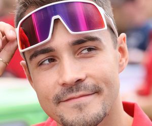 ReZigiusz wziął ślub w Chorwacji. Jego garniutur został zmasakrowany przez internautów