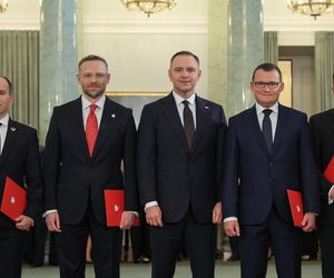 Prezydent Karol Nawrocki powołał swoich współpracowników. „Polscy patrioci i ludzie ciężkiej pracy”