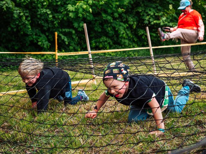 Runmageddon Kids rozgrzał Chorzów. 330 młodych zawodników pokonywało przeszkody