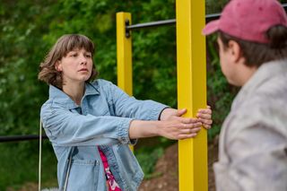 Na Wspólnej odc. 4078. Brygida (Maja Wolska), Remek Klusek (Maciej Kobiela)