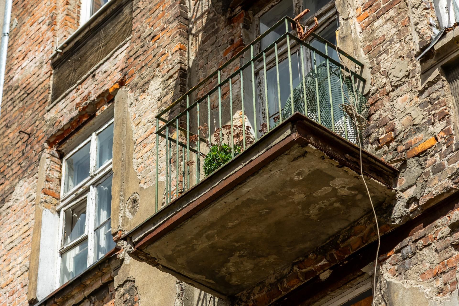 Kamienica przy ul. Węgierskiej 6 w Warszawie