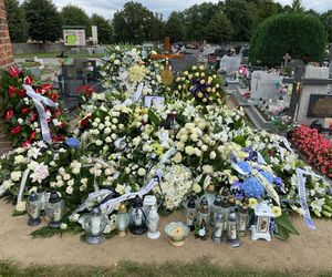 Przejmujący widok na grobie Jakuba Pracharczyka. 20-latek zginął w katastrofie awionetki