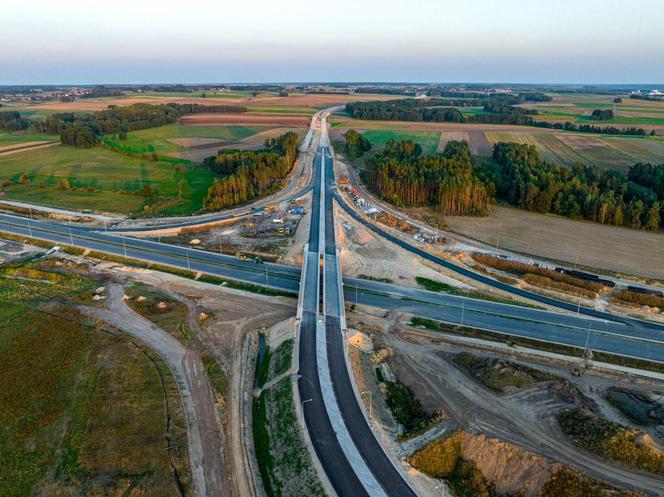 Kiedy będzie gotowa obwodnica Łomży? GDDKiA potwierdza, że kierowcy mają przejechać jedną nitką już niebawem