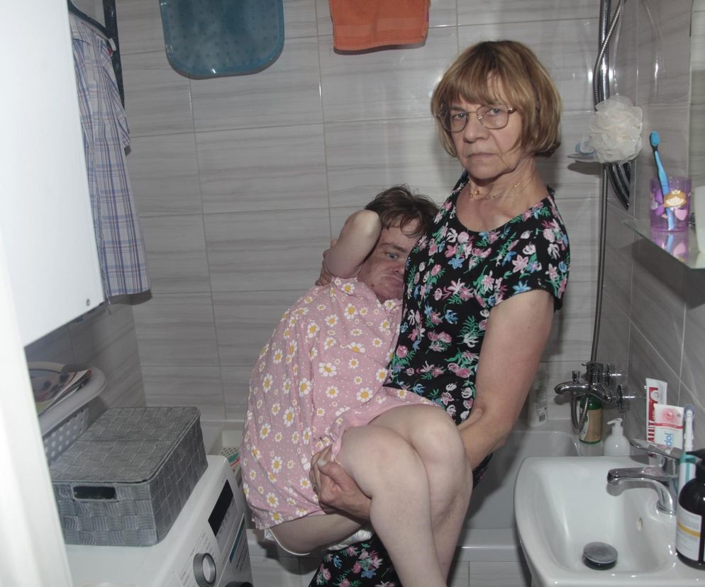 Siedlce. Kupmy Karolinie podnośnik do kąpieli 