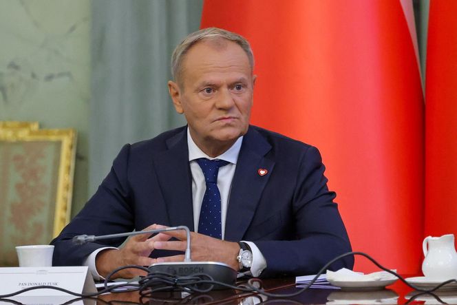 Iskrzy między Donaldem Tuskiem a Karolem Nawrockim