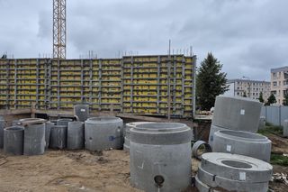 Dawniej był tam popularny market. Teraz to miejsce wypełni nowy blok