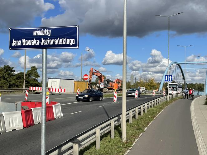 Trwa przebudowa wiaduktu w ciągu al. Armii Krajowej w Bydgoszczy [ZDJĘCIA]