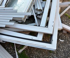 Co zrobić ze starymi plastikowymi oknami? Recykling okien PVC