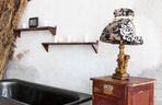 Nowy trend dla fanów stylowego chaosu we wnętrzach. Jak urządzić mieszkanie w stylu eklektycznym? 