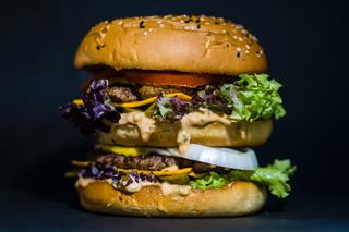 Czym jest burgerowa inflacja? Indeks Big Maca nie jest dla Polski łaskawy