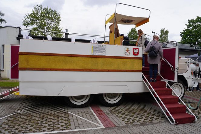 Noc Muzeów 2025. Samochód papieski w Kielcach