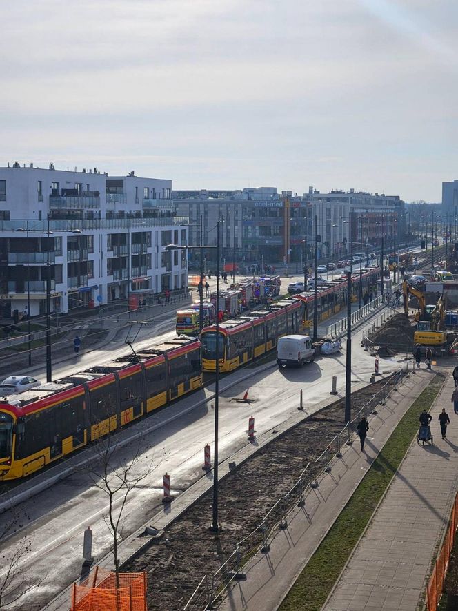 Zderzenie dwóch tramwajów w Warszawie. Wiele osób rannych