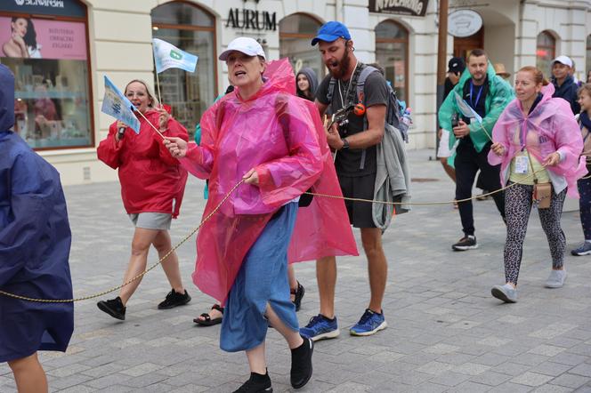 Lubelska Piesza Pielgrzymka na Jasną Górę 2024. Pątnikom deszcz niestraszny!