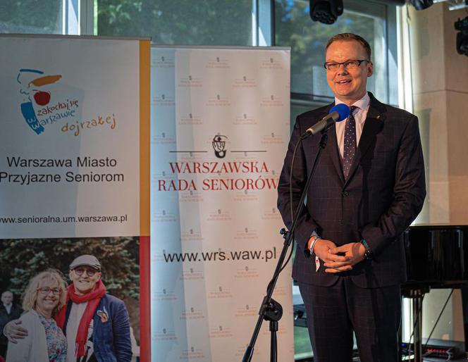 Pomagał emerytom. Dostał za to wspaniałą nagrodę