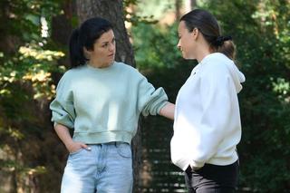 M jak miłość odc. 1677. Magda (Anna Mucha), Kinga (Katarzyna Cichopek