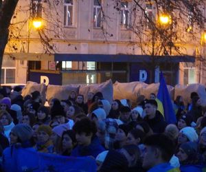 Manifestacja w trzecią rocznicę wybuchu wojny w Ukrainie