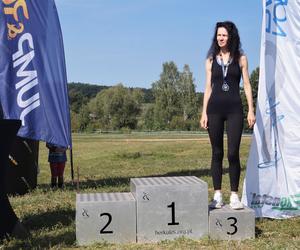 Jump and Run 2023 w Bydgoszczy. Bieg z dmuchanymi przeszkodami przyciągnął tłumy