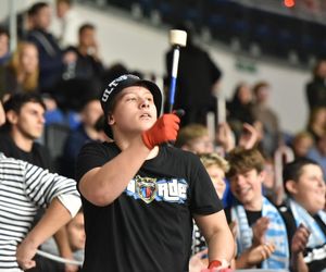 Arriva Lotto Twarde Pierniki Toruń - Legia Warszawa, zdjęcia kibiców i zawodników z meczu Orlen Basket Ligi