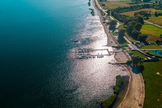 To najczystsze jezioro na Podkarpaciu. Ma też najdłuższą plażę w regionie! 