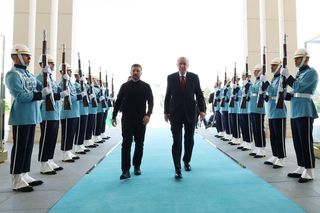 Rozmowy pokojowe w Turcji. Zełenski grzmi: Putin zlekceważył wszystkich. Pokoju nie będzie?