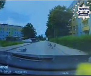 7-latek na rowerze wjechał pod samochód! Dziecko było bez opieki