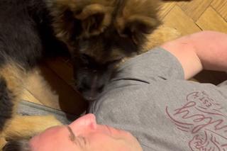 Tomasz Lis z psem Lutrem