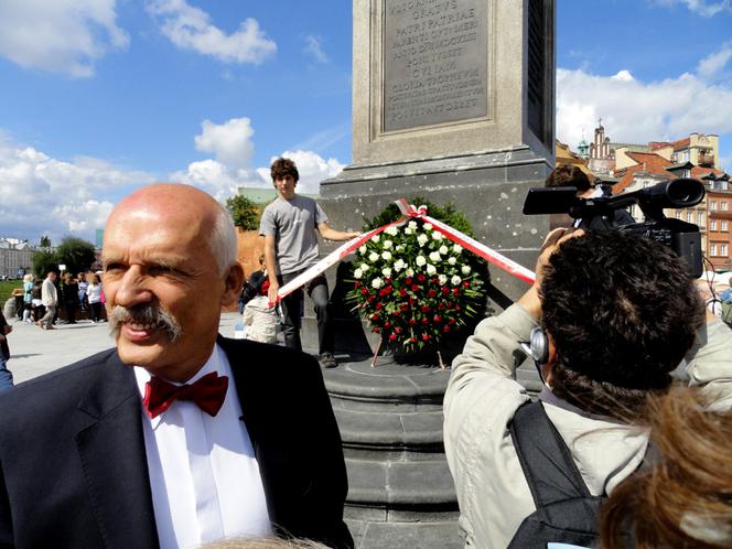 Janusz Korwin Mikke pod Kolumną Zygmunta