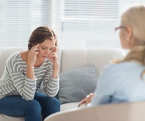 Terapia poznawczo-behawioralna: na czym polega i jak przebiega leczenie tą metodą?