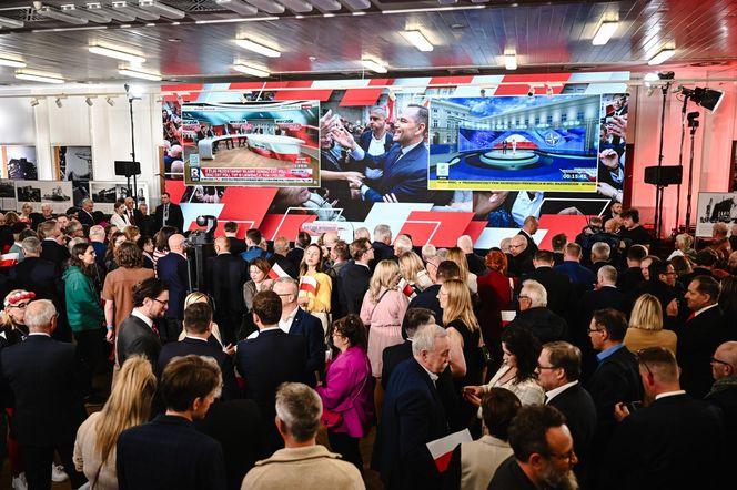 Rodzina Karola Nawrockiego na wieczorze wyborczym